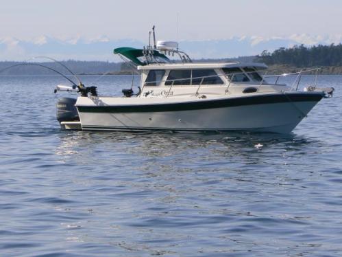 D&D Fishing Charter's 24' Skagit Orca fishing boat - Welcome Aboard! We have one of the nicest and newest boats in these waters.